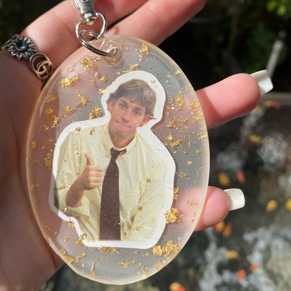 The Office Jim Halpert Thumbs Up & Gold Flakes Keychain Bag Charm Resin Art - Picture 8 of 8